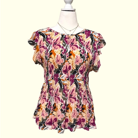 Floral Flutter Sleeve Top size XL - Picture 1 of 3